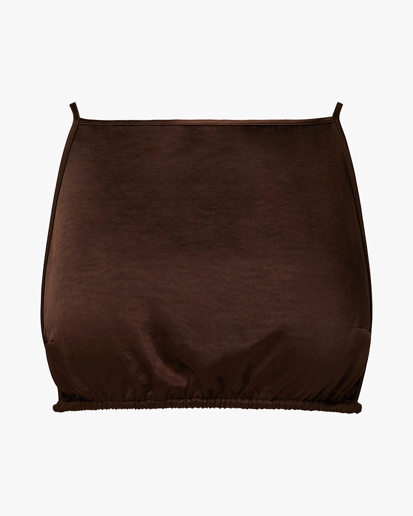 Square Backless Bliss: Slay in This Top!