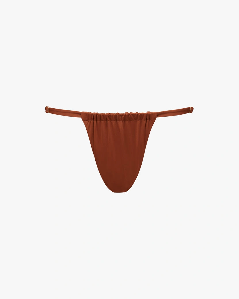Ruched Bikini Bottoms: Sculpt Your Curves, Beach Babe!